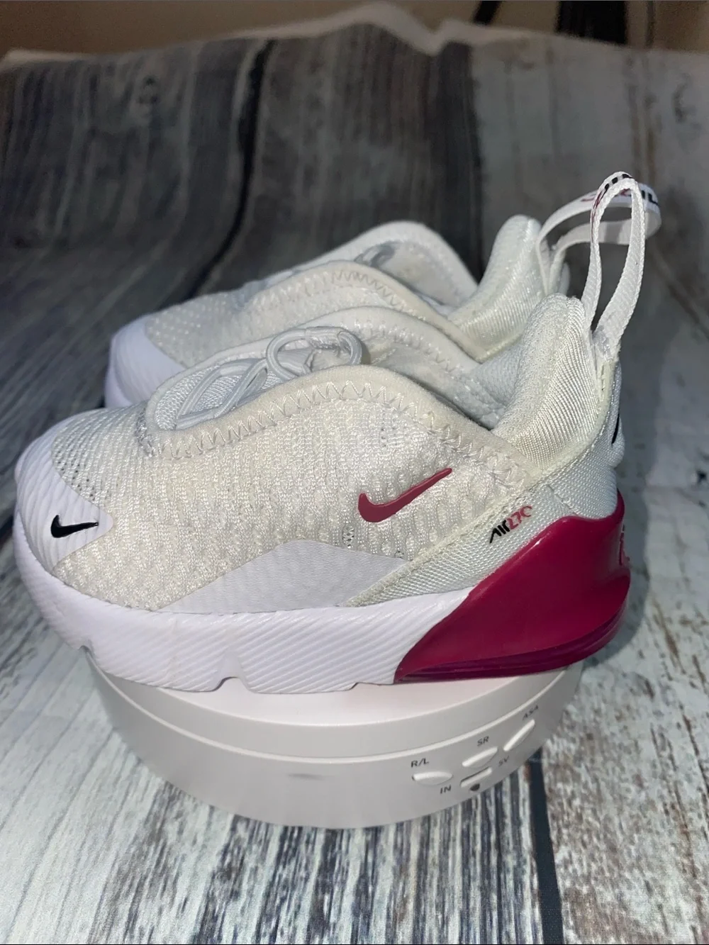 Nike Air Max 270 Toddler Sneakers White Pink Size 4C DD1646-124